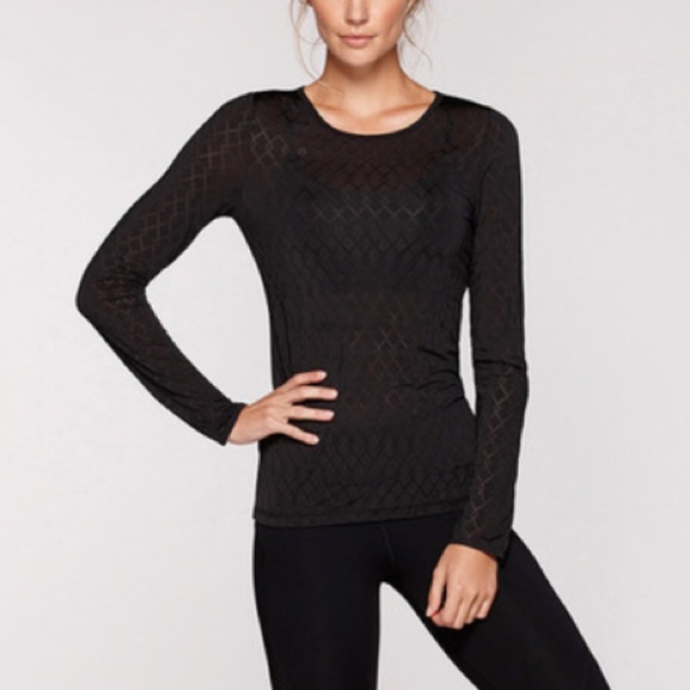Lorna Jane FITTED long sleeve, size medium